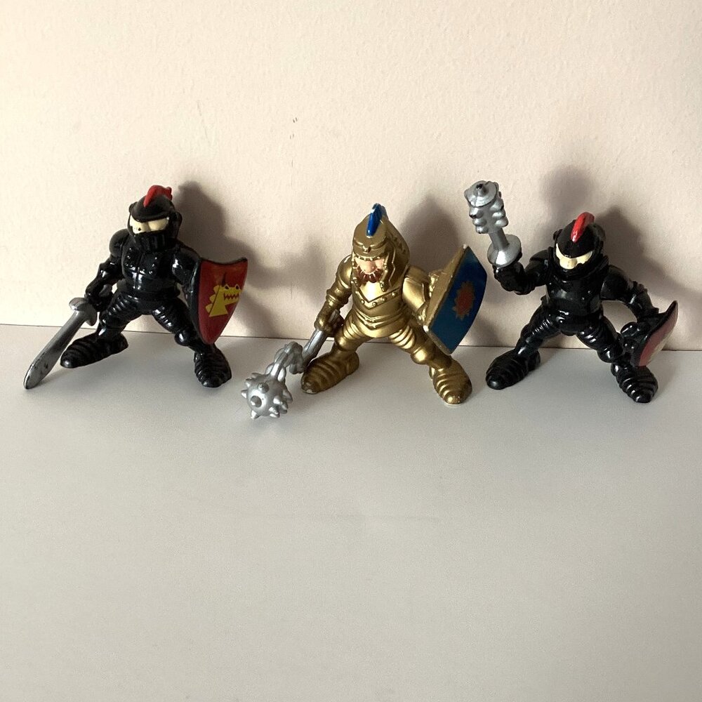 Vintage 1994 Fisher-Price Great Adventures Castle Knight Action Figures